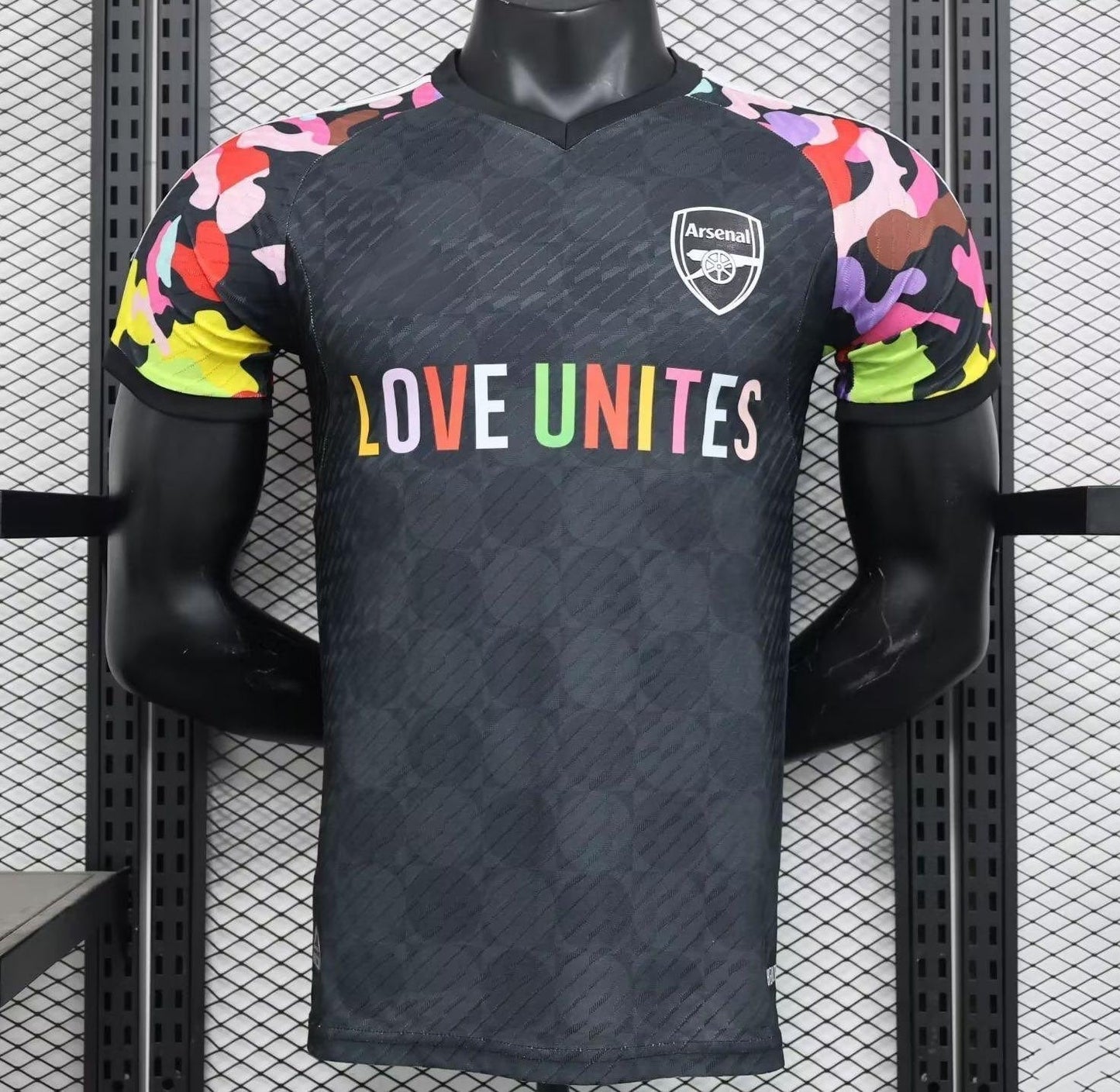 Arsenal maillot Édition « Love Unites » version Player 2023 2024